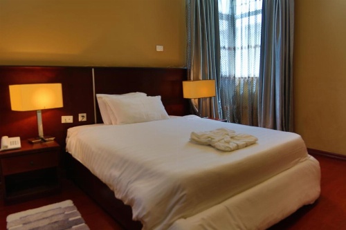 Yinm Furnished Apartment image 27